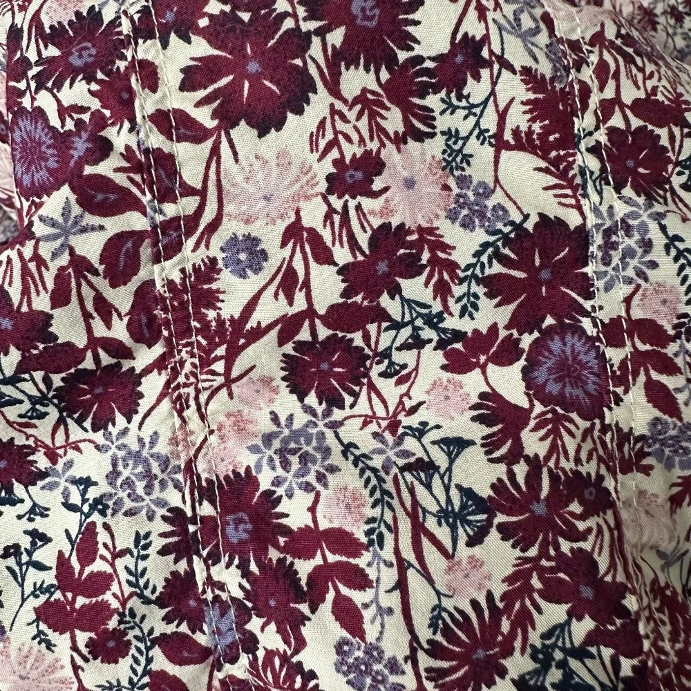 Eddie Bauer Floral Button-Up Blouse M Burgundy Pink Cotton Collared V-Neck EUC